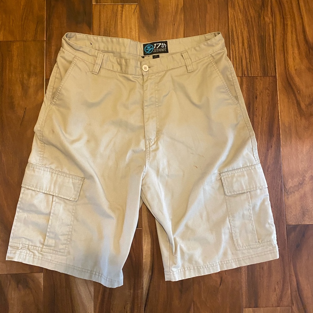 Men’s 17th Street Cargo Shorts